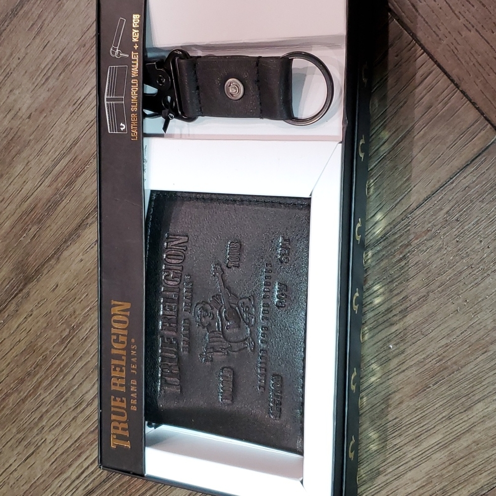 True Religion 2-Piece Leather Slimfold Wallet & Key Fob Set